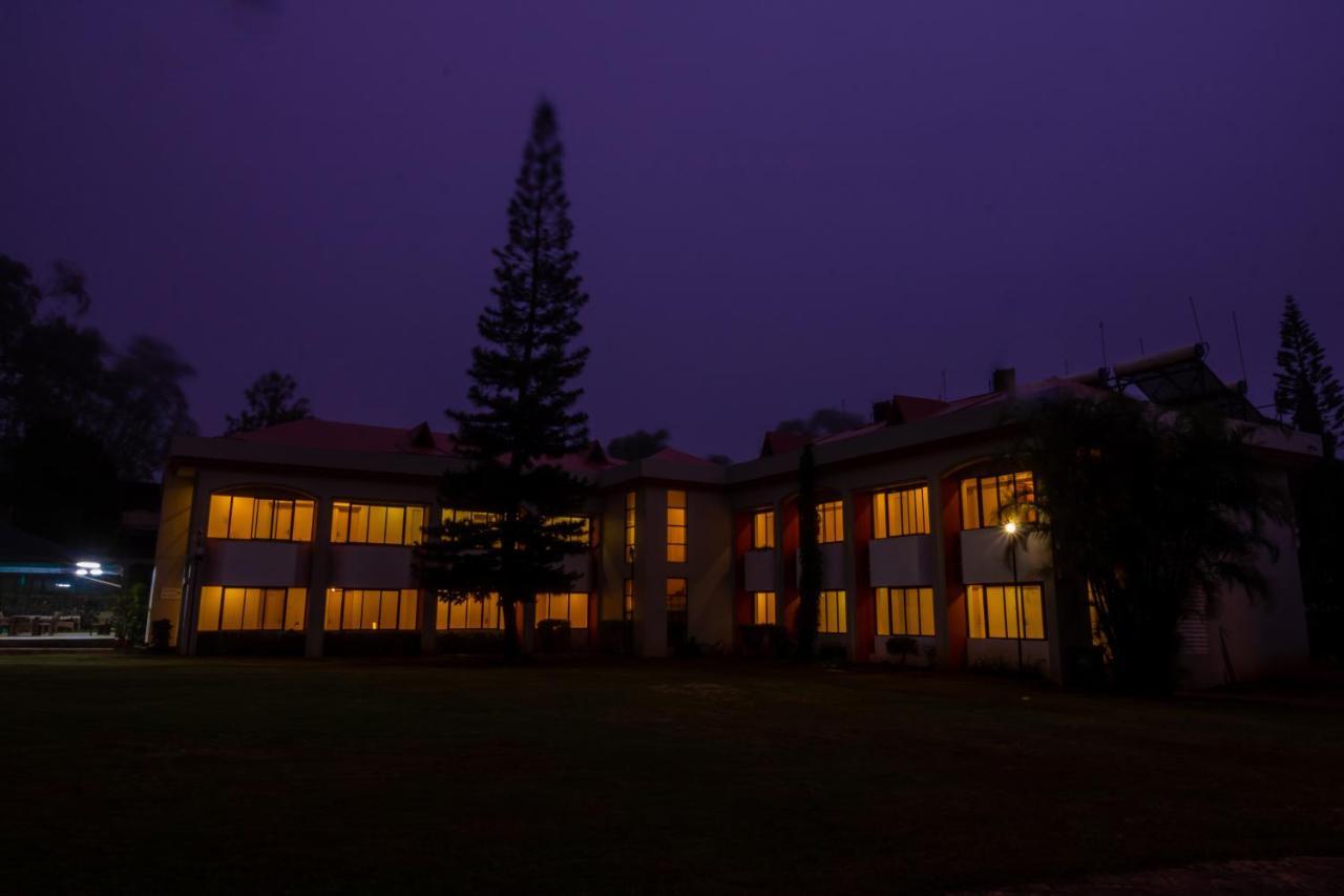Aveda Blue Country Resort Panchgani Ngoại thất bức ảnh