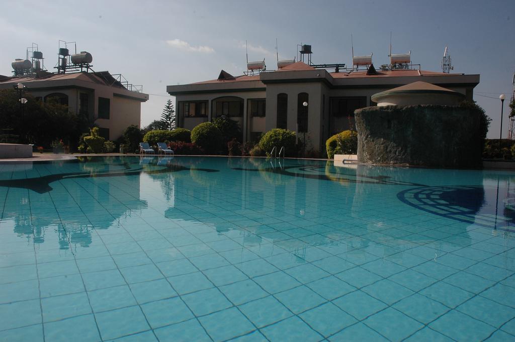 Aveda Blue Country Resort Panchgani Ngoại thất bức ảnh