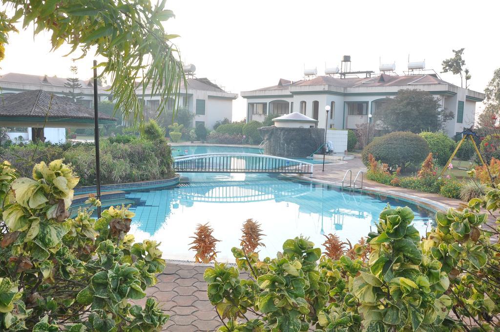 Aveda Blue Country Resort Panchgani Ngoại thất bức ảnh