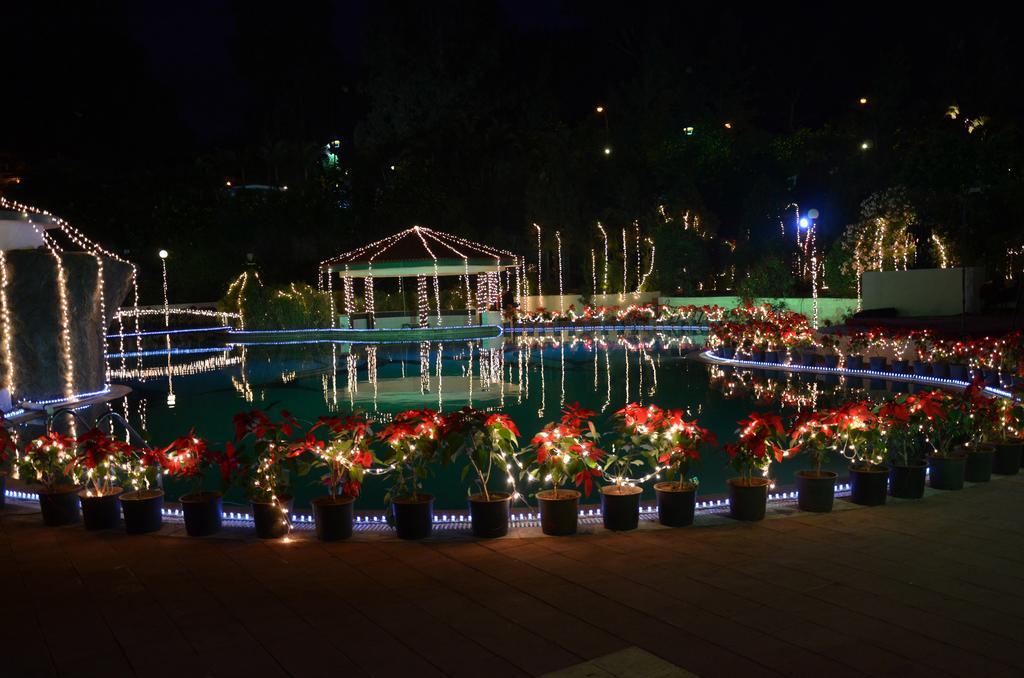 Aveda Blue Country Resort Panchgani Ngoại thất bức ảnh