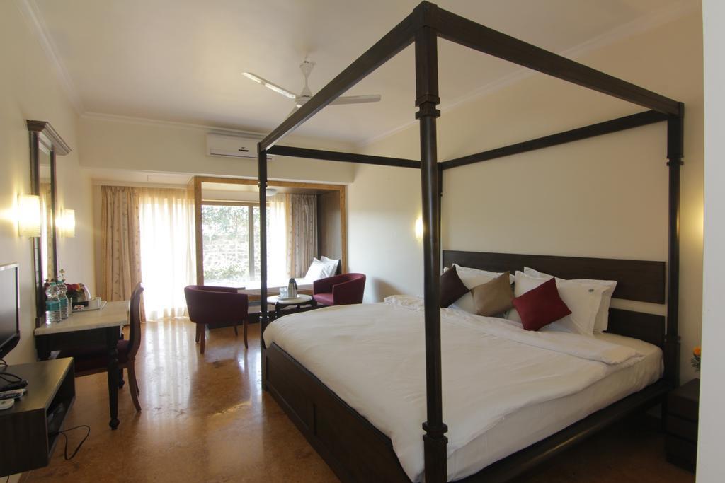 Aveda Blue Country Resort Panchgani Ngoại thất bức ảnh