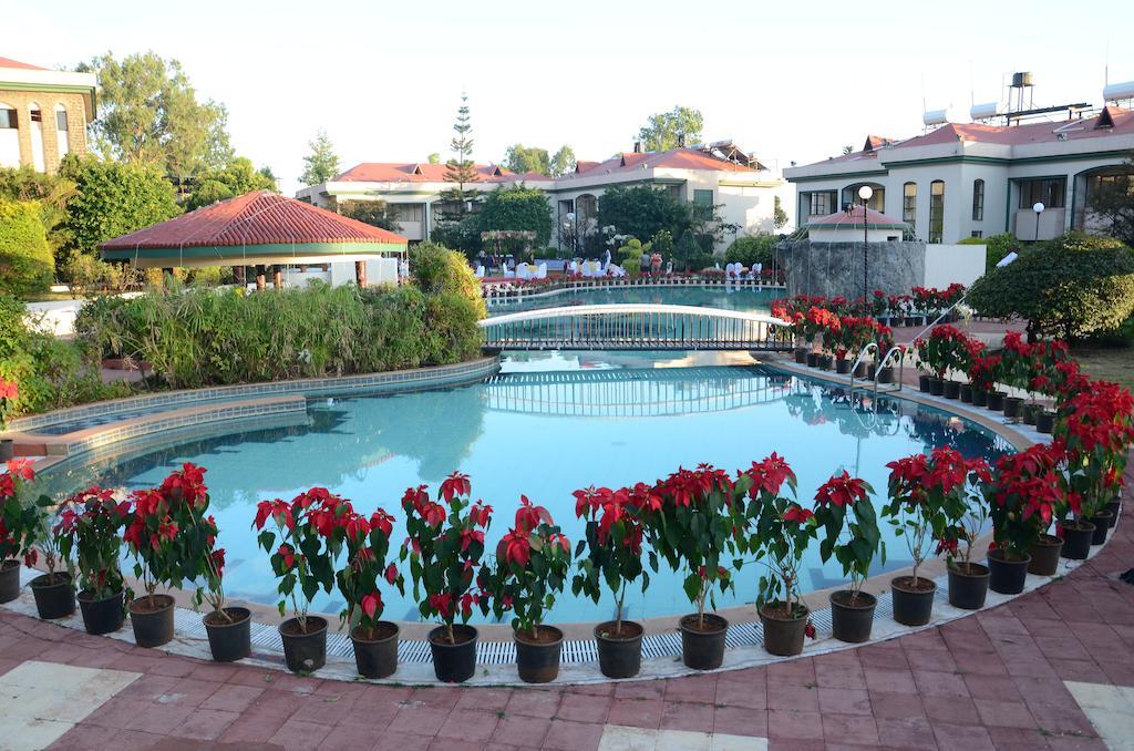 Aveda Blue Country Resort Panchgani Ngoại thất bức ảnh
