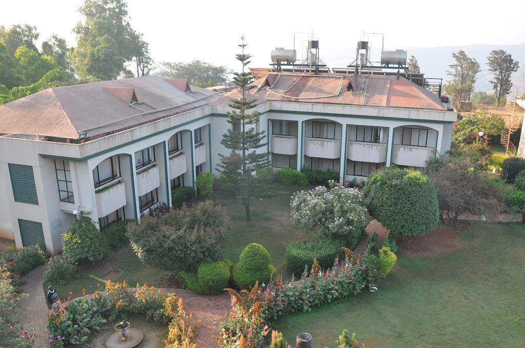 Aveda Blue Country Resort Panchgani Ngoại thất bức ảnh